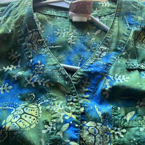 Smart Scrubs short sleeved blue/green snap jacket 3 pocketinstrument/pen tab M - Picture 2 of 8